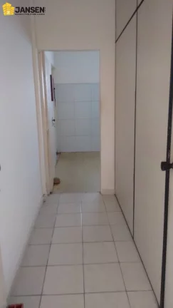Imagem CASA C/ 04 QTOS EM JAGUARIBE BOM P/ COMERCIO
