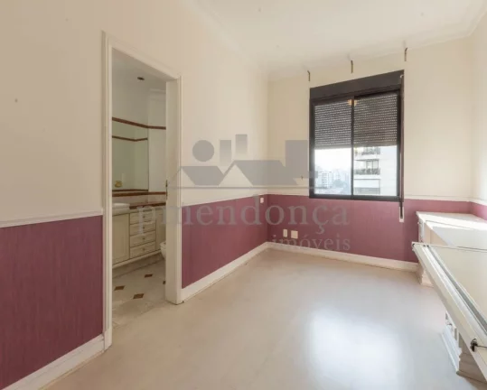 Imagem Apartamento com living para 03 ambientes, piso laminado, terraço, lavabo, escritório, 04 suítes, ...