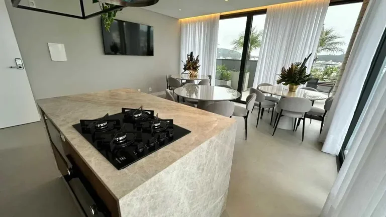 Imagem Apartamento 2 dormitórios sendo 1 suíte 1 vaga garagem - Ingleses do Rio Vermelho/SC