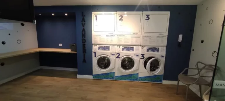 Imagem Apartamento para Venda em Curitiba, Pinheirinho, 2 dormitórios, 1 banheiro, 1 vaga