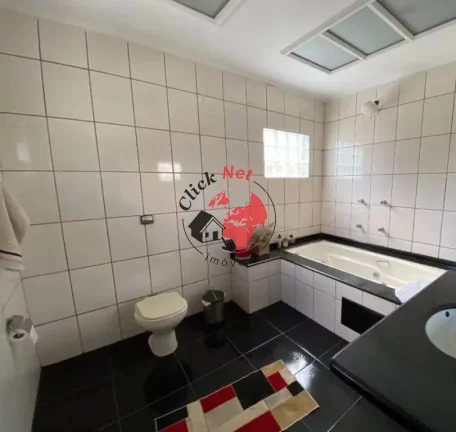 Imagem Sobrado Espaçoso com Piscina à Venda no bairro Independência em São Bernardo do Campo