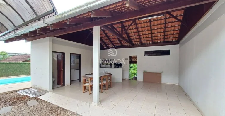 Imagem Linda Casa com Piscina e Acesso Privativo para o Rio – Barra Velha/SC