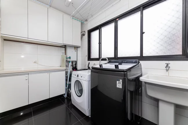 Imagem APARTAMENTO 3 QUARTOS NO BATEL 180,31m²