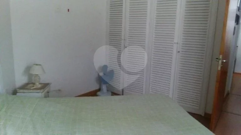 Imagem Sobrado à venda com 5 quartos, sendo 2 suítes, em Butantã, São Paulo - SP