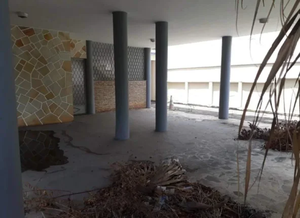 Imagem Casa para Venda em Rio de Janeiro, Campo Grande, 5 dormitórios, 1 suíte, 4 banheiros, 30 vagas