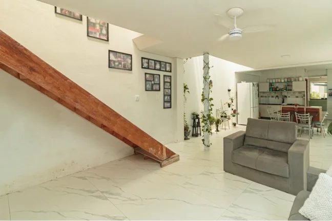 Imagem Casa à venda em Porto Alegre, Menino Deus, com 3 quartos, 177m2