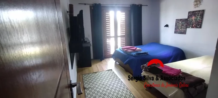 Imagem Casa a Venda Localizado na Região da Nova Suiça em Campos do Jordão -SP.