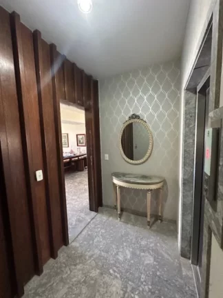 Imagem A 5ª Avenida Selecionou esse espaçoso 4/4, suite, lavabo, 225,48m2 de área privativa com 02 vagas soltas no melhor da Barra: por apenas R$1.200.000,00