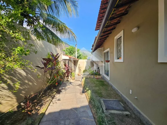 Imagem Casa Ampla à Venda no Condomínio Terral - Freguesia, Jacarepaguá