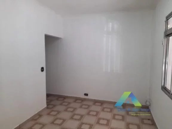 Imagem Excelente casa com 160 metros, 3 dormitórios, 2 vagas quintal com ótima localização e valor !