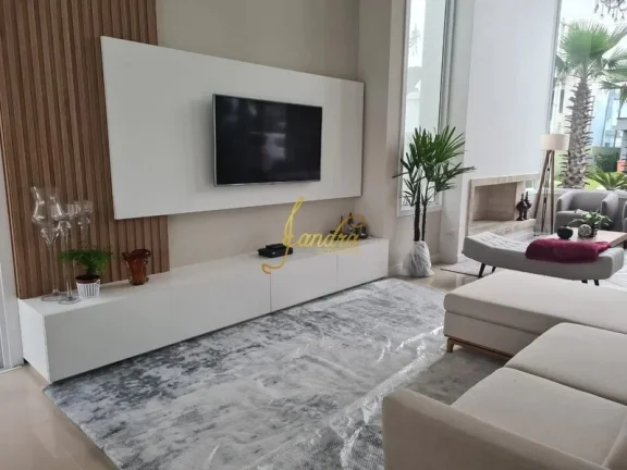 Imagem Sobrado 05 suítes com piscina em condomínio fechado mobiliado e decorado