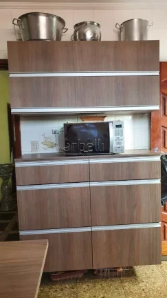 Imagem Sobrado com 166 metros quadrados, 3 dormitórios sendo 1 suíte e todos os dormitórios com armário...