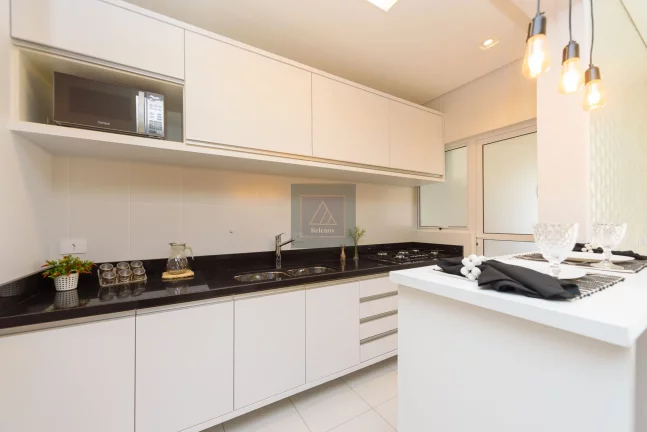 Imagem Apartamento à venda nas Mercês – 3 quartos, suíte e sacada com churrasqueira