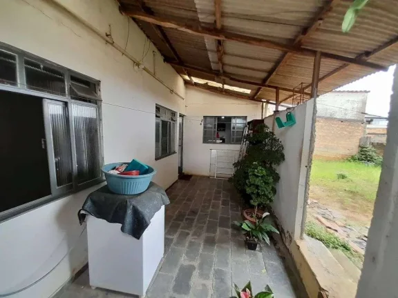 Imagem Casa à venda em Barbacena, Santo Antônio, com 2 quartos, 62,00m2