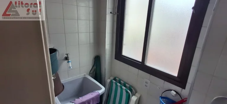 Imagem Excelente oportunidade de investimento: Apartamento à venda em Praia Grande-SP, Aviação! 1 quarto, 1 sala, 1 banheiro, 1 vaga, 50m².