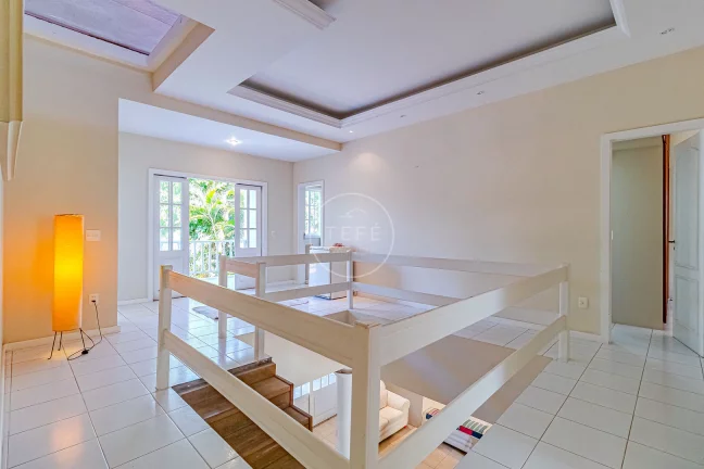 Imagem CASA com 5 DORMITÓRIOS à VENDA - 600m² de terreno - Condomínio MARAMAR