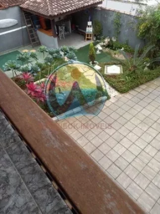 Imagem Imperdível: Casa à venda em Ubatuba-SP, no bairro Silop! 3 quartos, 3 suítes, 1 sala, 4 banheiros, 341m². Confira!