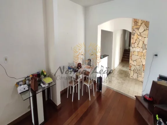 Imagem Casa de ESQUINA à Venda na Coroa do Meio. Próximo ao Condomínio La Villette.