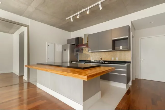 Imagem Apartamento á venda com 90 m², 1 suíte, 2 vagas, Luxo e Modernidade no Coração do Itaim Bibi