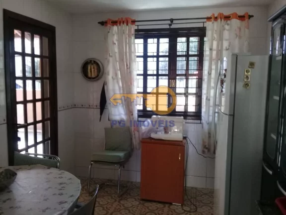 Imagem EXCELENTE CASA EM CONDOMINIO NO BAIRRO ALTO EM CURITIBA