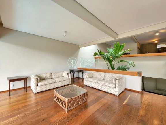 Imagem Excelente casa em rua fechada, com monitoramento 24 horas, ao lado do Clube Paineiras. Essa casa mod...
