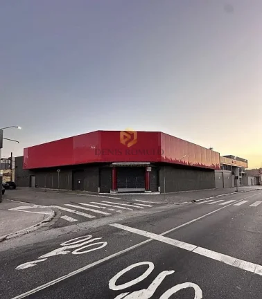 Salão comercial 2 salas, 6 banheiros, 800m², no Imirim - SP