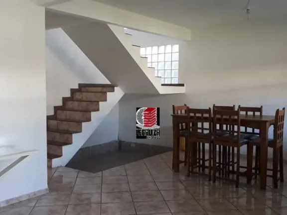 Imagem Vendo Maravilhosa Casa Duplex em Sao Patricio