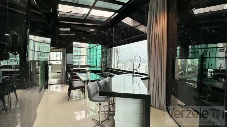 Imagem Cobertura para Venda em Balneário Camboriú / SC no bairro Centro