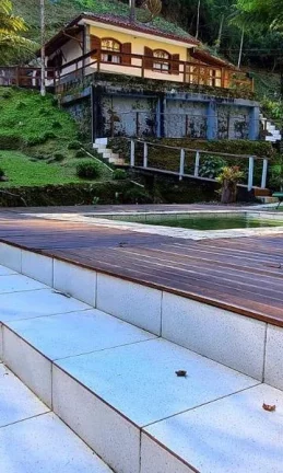 Imagem Terreno Comercial para Venda em Nova Friburgo, Mury, 2 dormitórios, 2 banheiros, 5 vagas