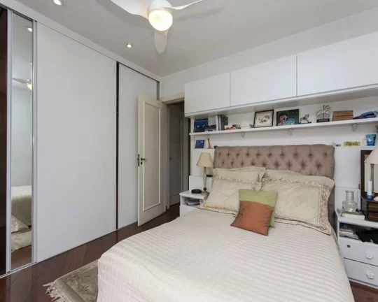 Imagem Apartamento na Vila Madalena com 03 suí­tes e 04 vagas, 205m²