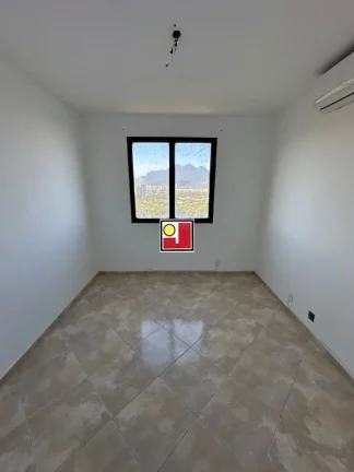 Imagem Vendo 2Q(1S), depend, 2 vagas, na Praia da Barra, alto, nascente, cozinha grande, área serviço, ônibus, clube, tênis, squash, skate, futebol,ginasio