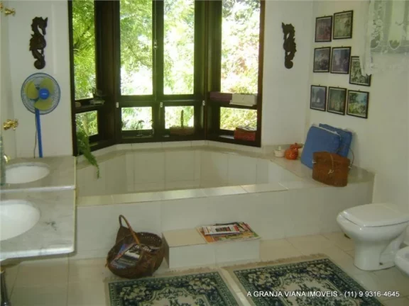 Imagem CASA À VENDA NA CHÁCARA DOS JUNQUEIRAS COM TERRENO DE 4.844 m² - MATA ATLÂNTICA.