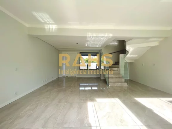 Imagem Ótimo sobrado geminado localizado no bairro Glória, próximo a Panificadora Blupão. Conta com 117...