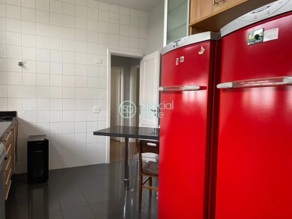 Imagem Excelente apartamento com 228m² no Jardim América. Inteiramente reformado, planta quadrada, pé di...