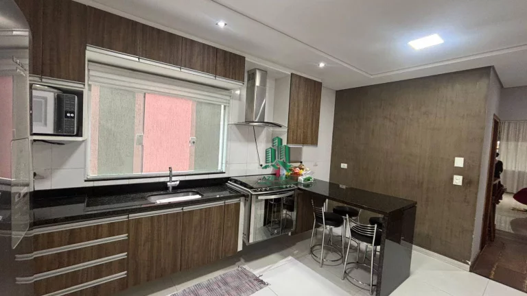 Imagem Sobrado com 4 dormitórios à venda, 216 m² por R$ 901.000,00 - Jardim Adriana - Guarulhos/SP