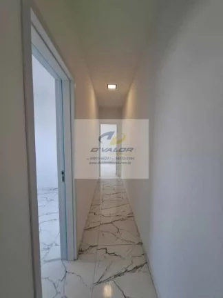 Imagem Vendo casa de 53m², 03Quartos (sendo 02 suítes),01 Vaga de Garagem.