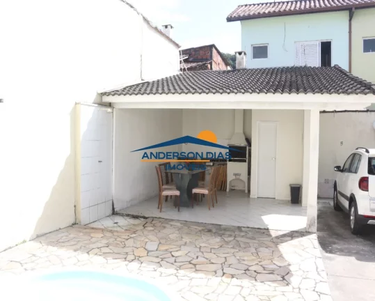 Imagem Sobrado com Piscina e 2 dormitórios à venda, 102m² por R$ 380.000 - Martim de Sá - Caraguatatuba/SP