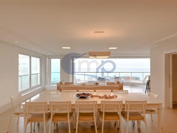 Imagem Apartamento á venda com 4 suítes no centro de Torres/RS