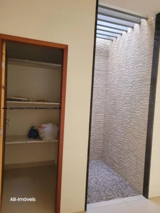 Imagem Casa para Venda em Parnamirim, PARQUE DA NACOES, 3 dormitórios, 2 suítes, 3 banheiros, 2 vagas