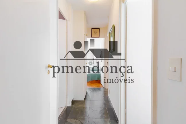 Imagem Apartamento andar baixo na Vila Madalena com 104m², 3 quartos ( 1 suíte) e 1 vaga.