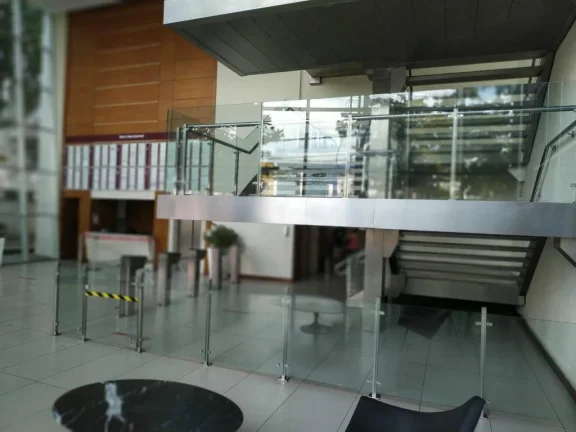 Imagem Sala Comercial na torre do Norte Shopping 45m2 toda reformada