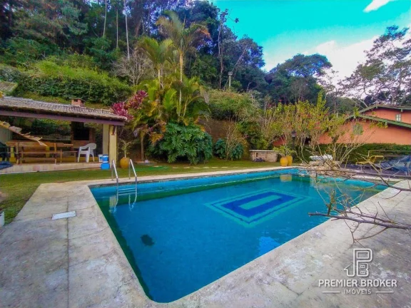 Imagem Casa com 4 dormitórios à venda, 330 m² por R$ 950.000,00 - Albuquerque - Teresópolis/RJ