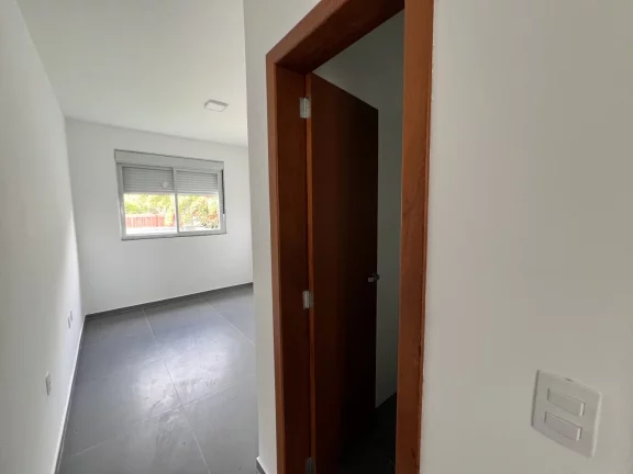 Imagem Casa para Venda em Florianópolis / SC no bairro São João do Rio Vermelho