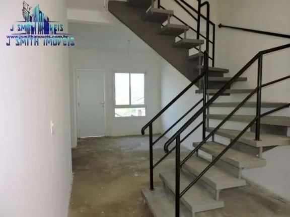 Imagem CASA ISOLADA, 170m², COM 3 SUÍTES. CONDOMÍNIO FECHADO NO JARDIM DA GLÓRIA.