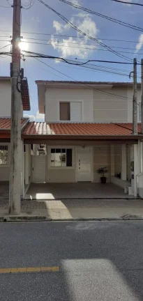 Imagem Casa 02 dormitórios, espaço gourmet com churrasqueira e piscina