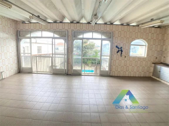 Imagem Casa com piscina em 300m² na Vila das Mercês - Região da Saúde/Zsul.