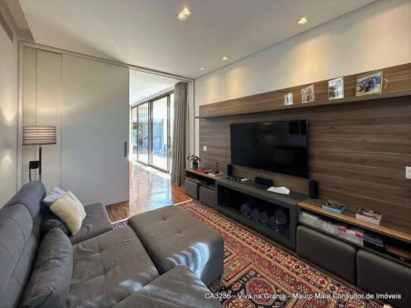 Imagem Cond. Vila de São Fernando - Moderna e impecável! Adega, gourmet, piscina.