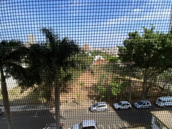 Imagem Amplo apartamento localizado próximo à Avenida Independência, com 132 m² de área útil distribu...