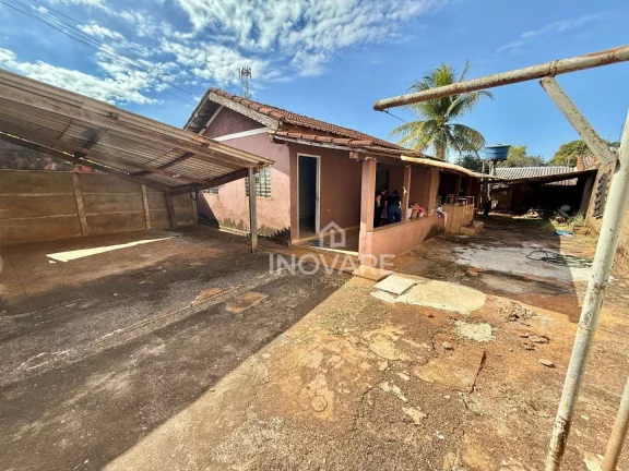 Imagem Casa com 3 dormitórios à venda, 240 m² por R$ 280.000,00 - Setor Novo Horizonte - Itumbiara/GO