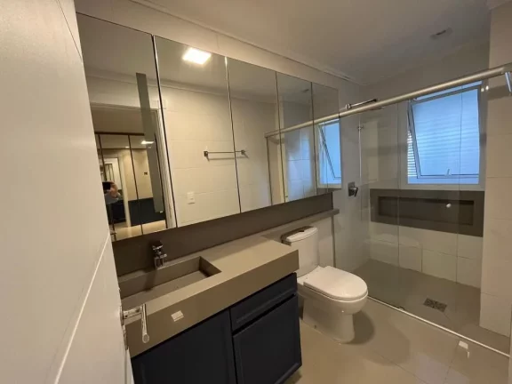 Imagem Apartamento à venda, com 4 quartos, 220m²